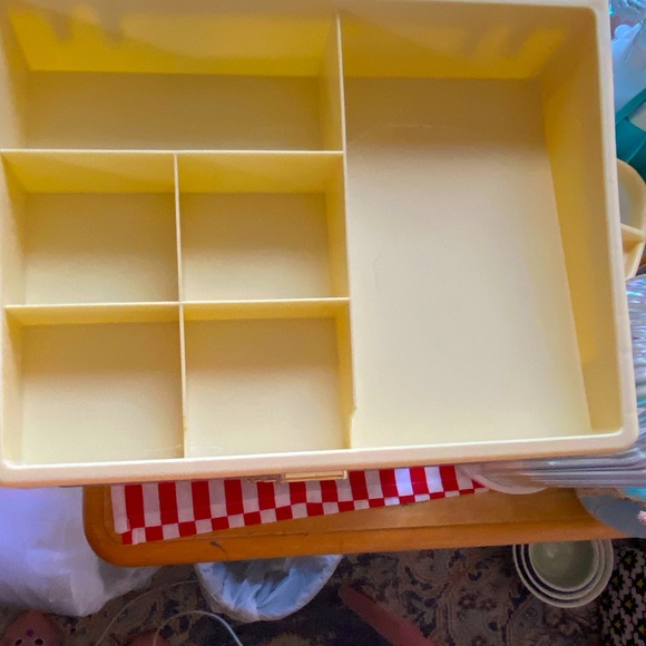 COPY - COPY - Makeup Organizer - Picture 3 of 4